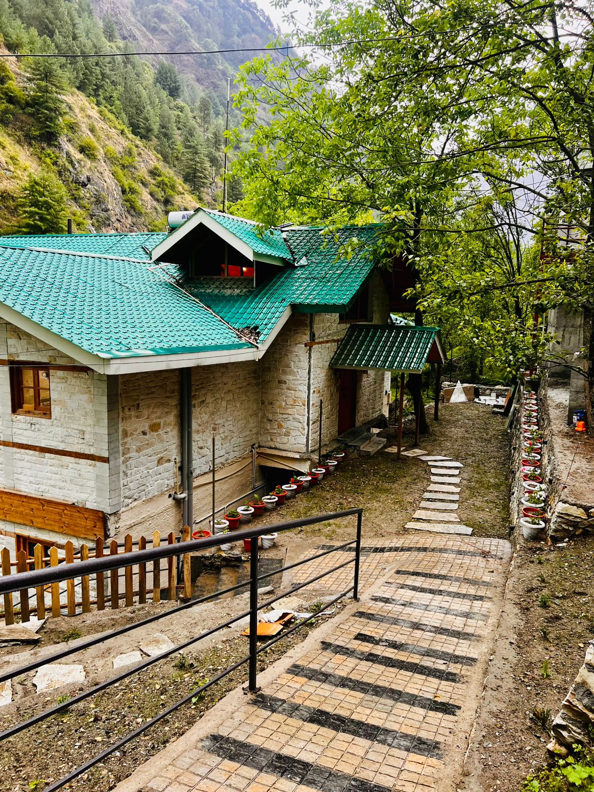 Map showing Tirhan Resort location